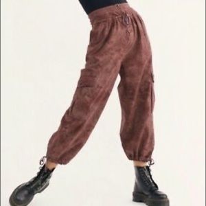 FREE PEOPLE FLY AWAY PARACHUTE PANTS - -SZ 4. $168